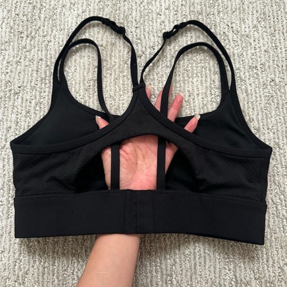Lorna Jane Black Sports Bra - Picture 4 of 7